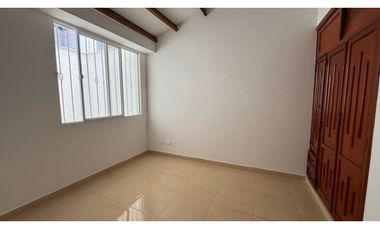 Casa de niveles en venta - Barrio Las Flores Palmira Valle Colombia