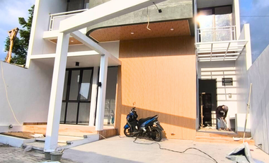 Hunian Modern Rumah 2 Lt Baru 5 Mnt Pemda Sleman & Sleman City Hall