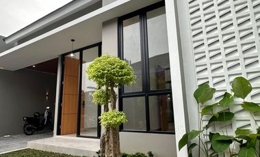 Rumah Mewah Modern Minimalis Dekat Sleman City Hall 3 Kamar Tidur