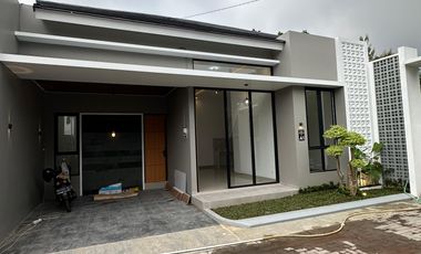Rumah Mewah Modern Minimalis Dekat Sleman City Hall 3 Kamar Tidur