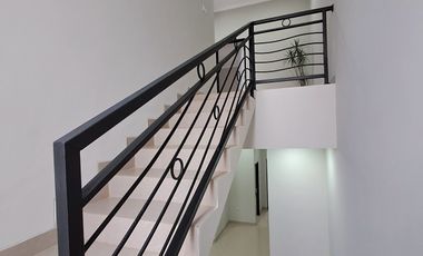 Dijual Cepat  Rumah Minimalis  Modern Dekat Gerbang Toll Cinere