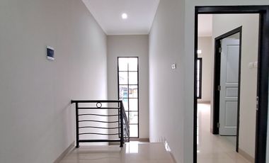 Dijual Cepat  Rumah Minimalis  Modern Dekat Gerbang Toll Cinere