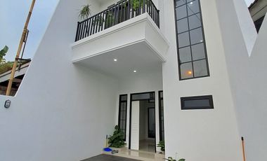 Dijual Cepat  Rumah Minimalis  Modern Dekat Gerbang Toll Cinere