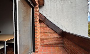 Venta de hermosa casa 7 ambientes en Coghlan