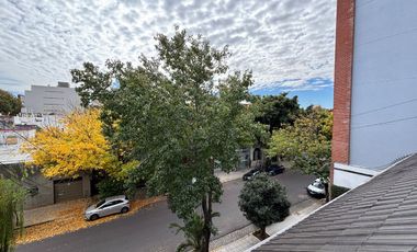 Venta de hermosa casa 7 ambientes en Coghlan