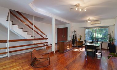 Venta de hermosa casa 7 ambientes en Coghlan