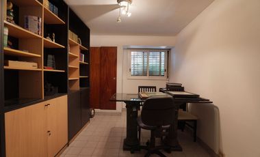 Venta de hermosa casa 7 ambientes en Coghlan