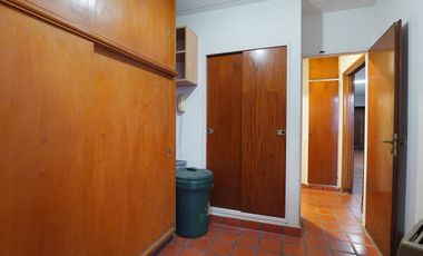 Venta de hermosa casa 7 ambientes en Coghlan