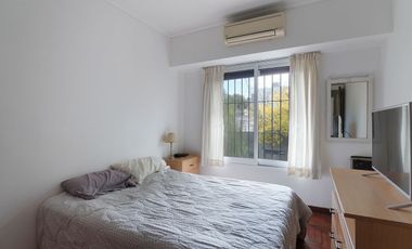 Venta de hermosa casa 7 ambientes en Coghlan