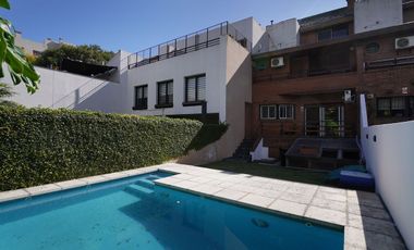 Venta de hermosa casa 7 ambientes en Coghlan