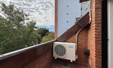 Venta de hermosa casa 7 ambientes en Coghlan