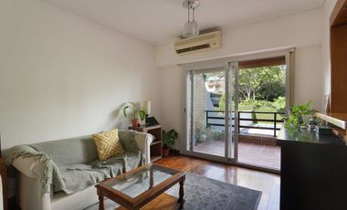 Venta de hermosa casa 7 ambientes en Coghlan