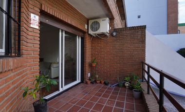 Venta de hermosa casa 7 ambientes en Coghlan