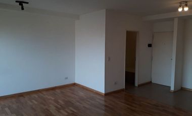 MONOAMBIENTE EN ALQUILER -TIGRE, C/COCHERA