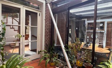 VENTA CASA 6 AMBIENTES CON PILETA – ACEPTA PERMUTA