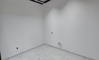 Rento oficinas con  uso de suelo comercial