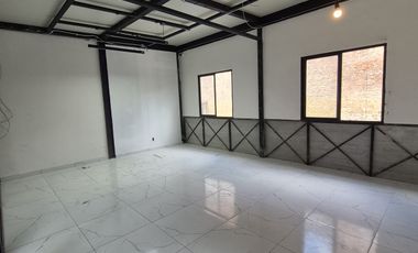Rento oficinas con  uso de suelo comercial
