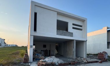 CASA EN PREVENTA EN PUNTO LOMAS