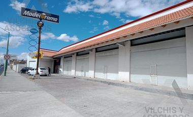 LOCAL EN RENTA EN AVENIDA LAS TORRES  EN PLAZA