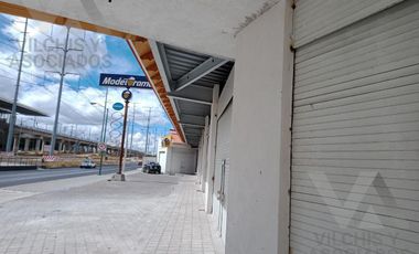 LOCAL EN RENTA EN AVENIDA LAS TORRES  EN PLAZA