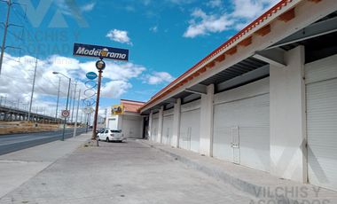 LOCAL EN RENTA EN AVENIDA LAS TORRES  EN PLAZA