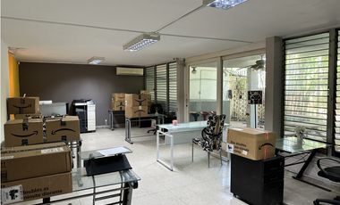 Se VENDE / Alquila Casa Comercial Dúplex - Obarrio