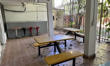 Se VENDE / Alquila Casa Comercial Dúplex - Obarrio