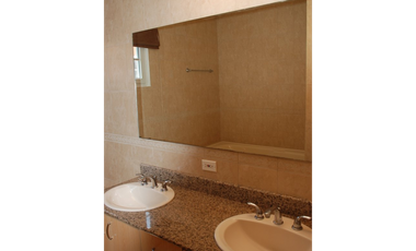 VENTA  CASA REMODELADA COSTA SUR 4 REC VILLA VALENCIA