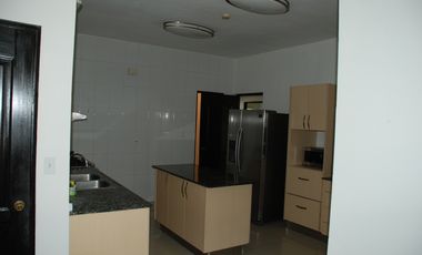 VENTA  CASA REMODELADA COSTA SUR 4 REC VILLA VALENCIA