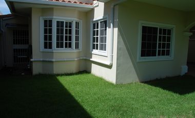 VENTA  CASA REMODELADA COSTA SUR 4 REC VILLA VALENCIA