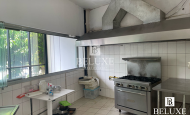 ALQUILER DE LOCAL COMERCIAL EN PLAZA LA RIVIERA, MARBELLA(P)(12)