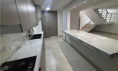 SAN FRANCISCO / URB. FLAMINGO / 240M / 4 HABITACION / 3 BAÑOS
