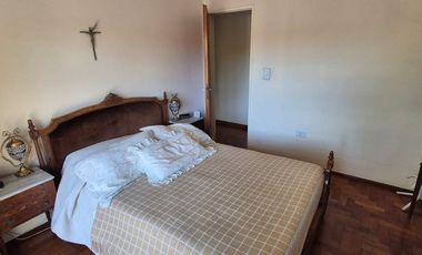 Venta Increíble casa edificada en 2 lotes Gerli
