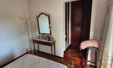 Venta Increíble casa edificada en 2 lotes Gerli