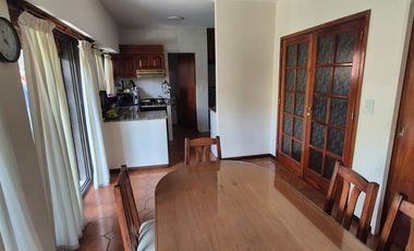 Venta Increíble casa edificada en 2 lotes Gerli
