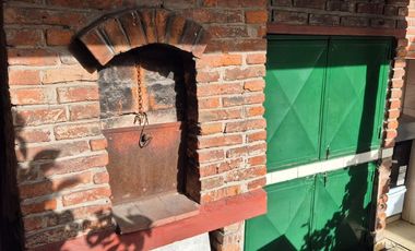 Venta Increíble casa edificada en 2 lotes Gerli