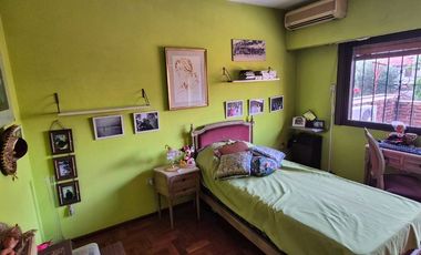 Venta Increíble casa edificada en 2 lotes Gerli