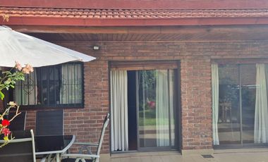 Venta Increíble casa edificada en 2 lotes Gerli
