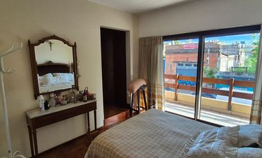 Venta Increíble casa edificada en 2 lotes Gerli