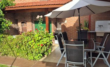 Venta Increíble casa edificada en 2 lotes Gerli