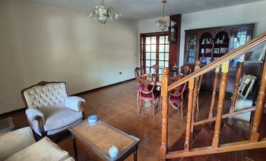 Venta Increíble casa edificada en 2 lotes Gerli