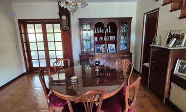 Venta Increíble casa edificada en 2 lotes Gerli