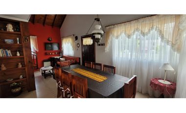 Casa en  Venta - Ostende de excelente calidad de construcción