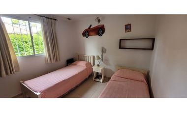 Casa en  Venta - Ostende de excelente calidad de construcción