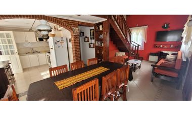 Casa en  Venta - Ostende de excelente calidad de construcción