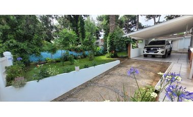 Casa en  Venta - Ostende de excelente calidad de construcción