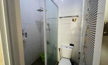 Rumah 2 Lantai Siap Huni Lokasi Strategis, Desain Elegan!