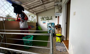 Rumah 2 Lantai Siap Huni Lokasi Strategis, Desain Elegan!