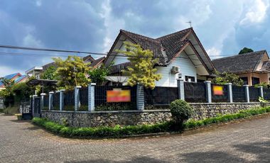 Villa Asri Luas, Nyaman, Sejuk, & Siap Huni