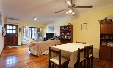 VENTA CASA 5 AMB COGHLAN COCHERA PATIO Y QUINCHO